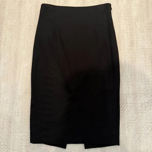 Black Wool Pencil Skirt with Back Slit, Judith and Charles, US 2 - Picture 4 of 8